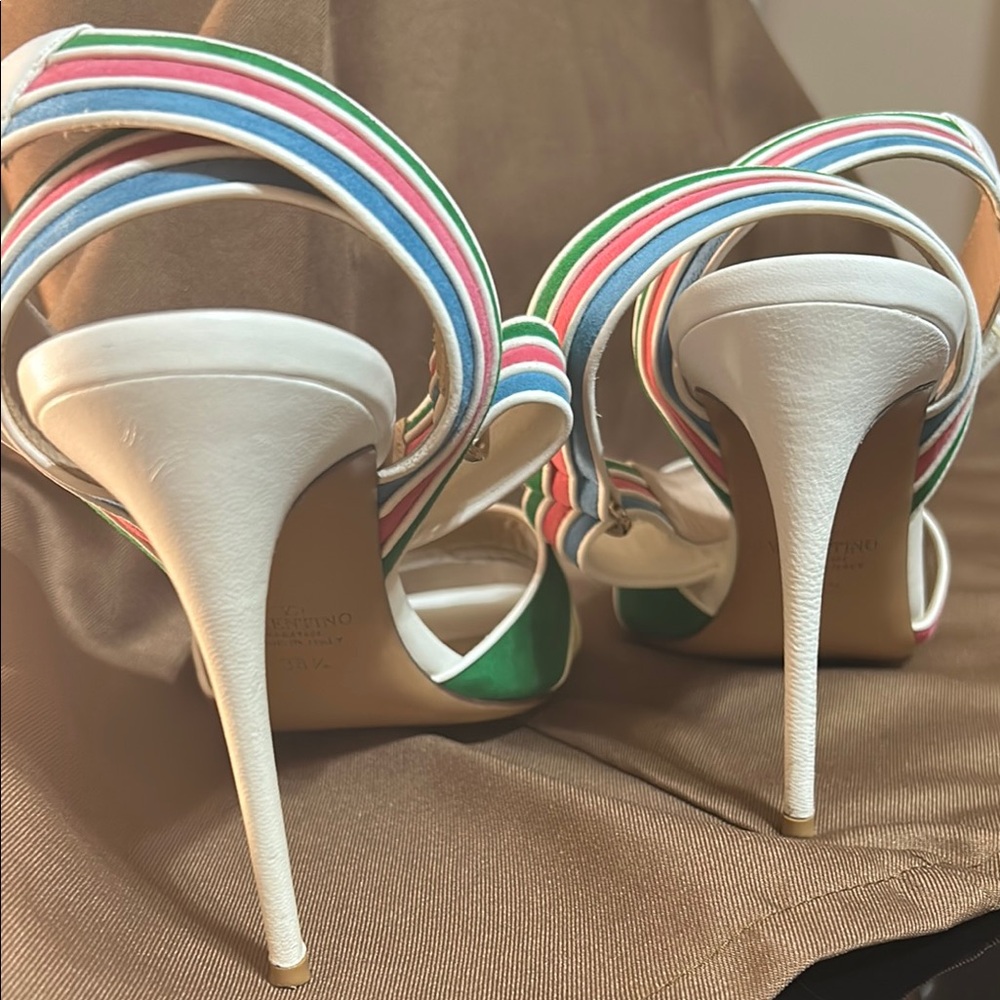 Valentino Red and Green Heels Vibrant Elegance - Picture 6 of 6